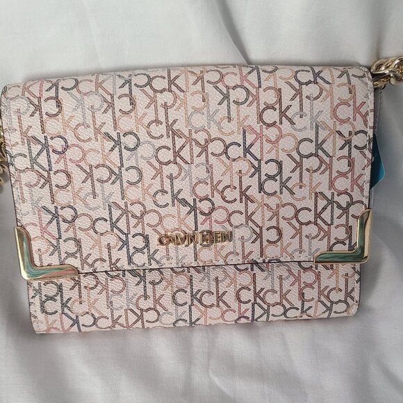 Calvin Klein Sonoma Key Item Signature Crossbody - Picture 1 of 6
